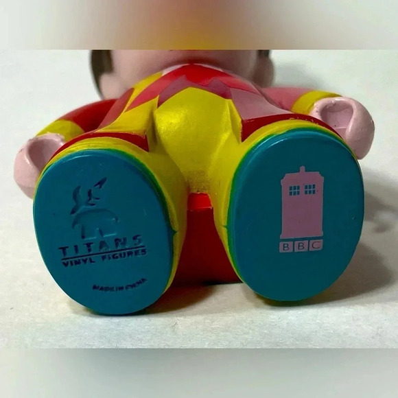 Doctor  Who - Titans Vinyl Figure - 6th to 7th Doctor ☀️💥 - Picture 4 of 5